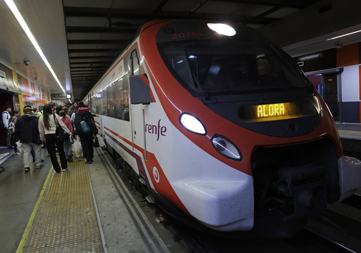 El Cercanías del Guadalhorce bate récord histórico de viajeros, que claman por su ampliación