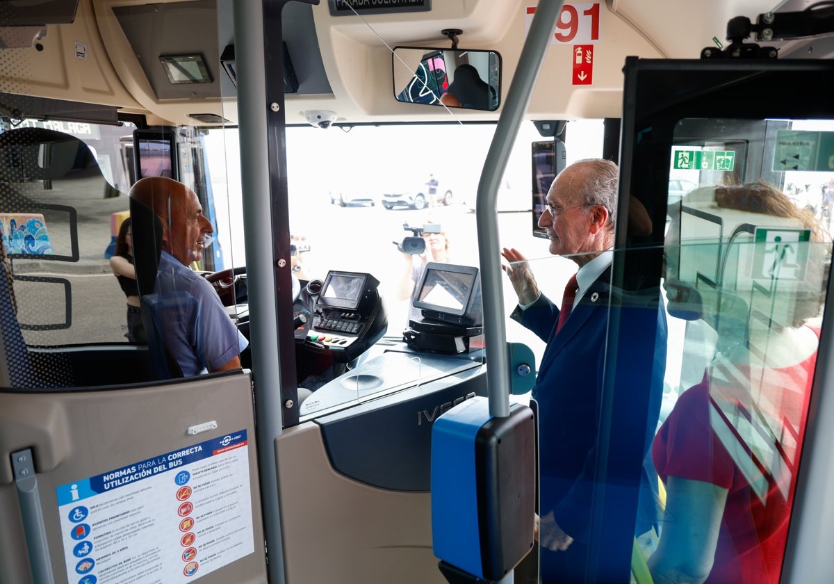 Paco de la Torre vuelve a poner sobre la mesa que los buses de la EMT lleguen a los municipios vecinos