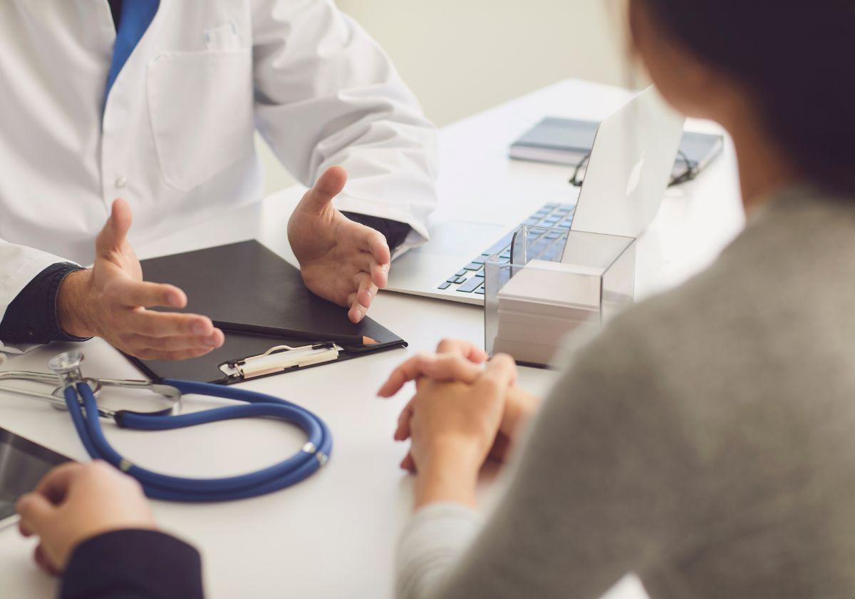 Un 32% de los médicos escucha en consulta que las vacunas sirven para controlar la población