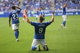 Alemao celebra el gol anotado ante el Almería en el partido del Carlos Tatiere.