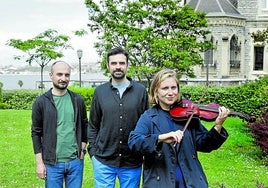 De izquierda a derecha, Viktor Hlybochanu, Dmytro Pashynskyi y Kateryna Demianchuk.