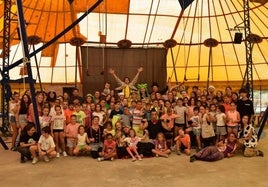 Actividades infantiles en la carpa de El Quinto Pino