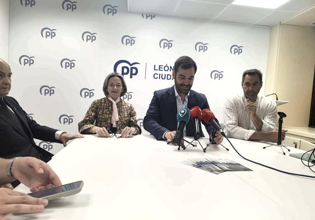 La rueda de prensa del PP sobre movilidad urbana.
