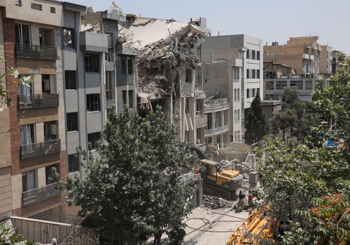 Israel desoye las llamadas a la contención y amenaza con hacer «arder» Teherán